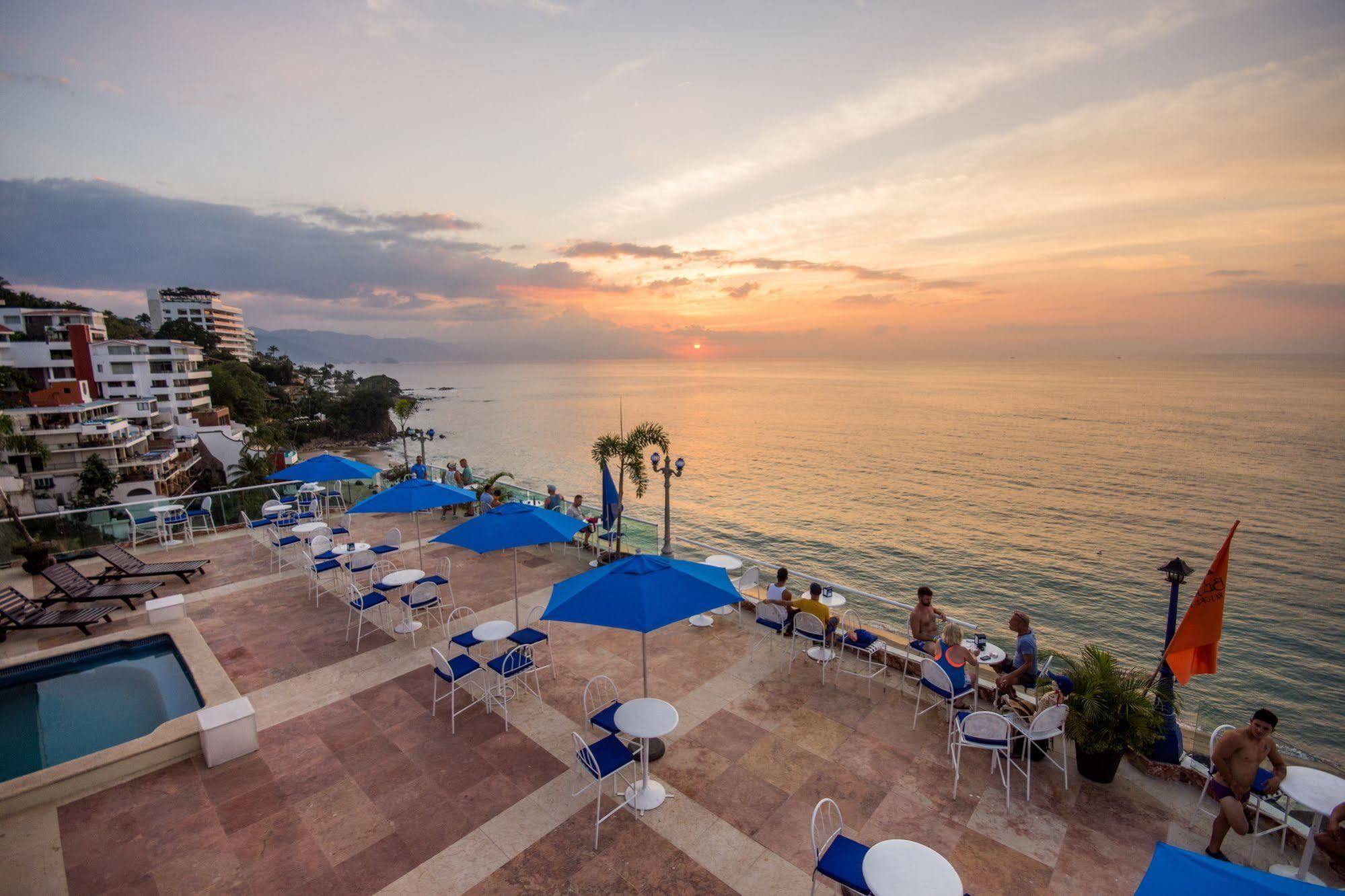 Blue Chairs Beachfront Resort Puerto Vallarta - Adults Only Dış mekan fotoğraf