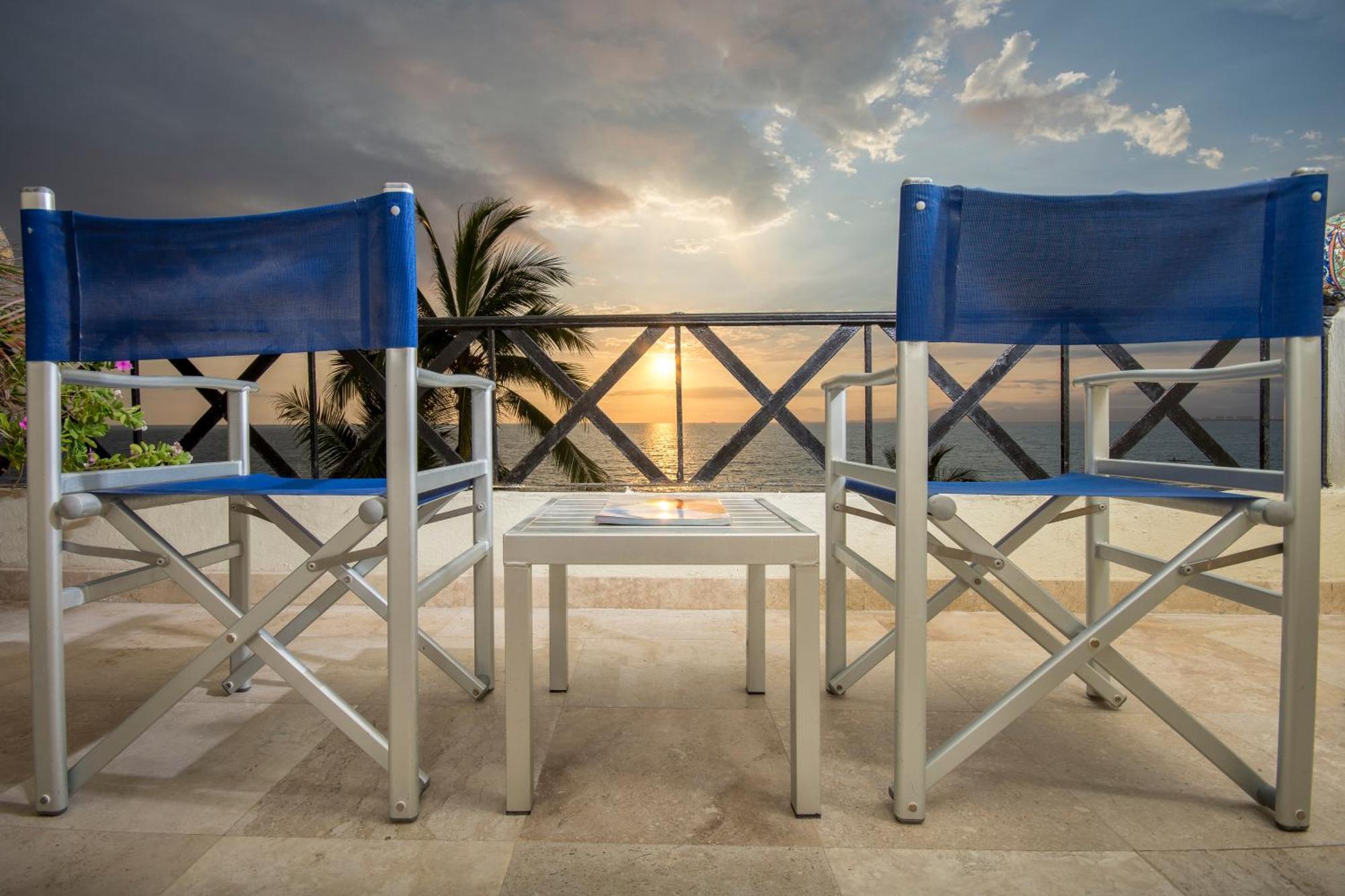 Blue Chairs Beachfront Resort Puerto Vallarta - Adults Only Dış mekan fotoğraf